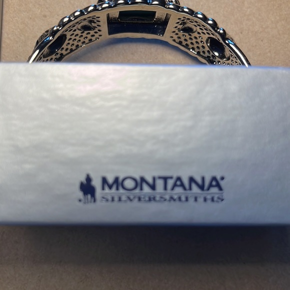 Turquoise Cuff bracelet - Picture 3 of 3